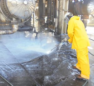 floor washing - AQ2000 refinery2